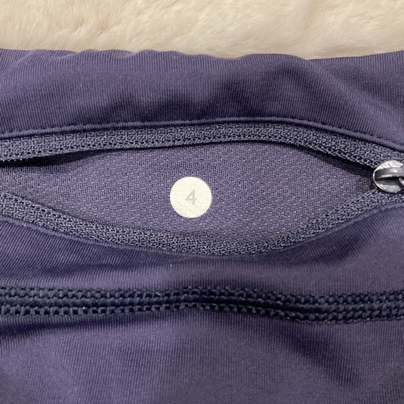 Lululemon Run A Marathon Crop II - Pretty Palm Purple ~ Size 4 - Picture 9 of 9